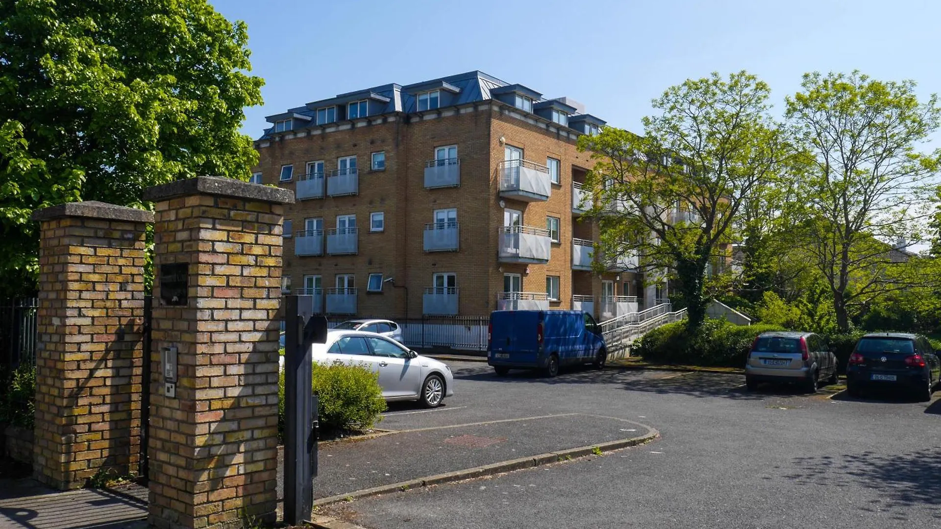 Comfortable 2-Bedroom Apartment Near Airport Dublin Irsko