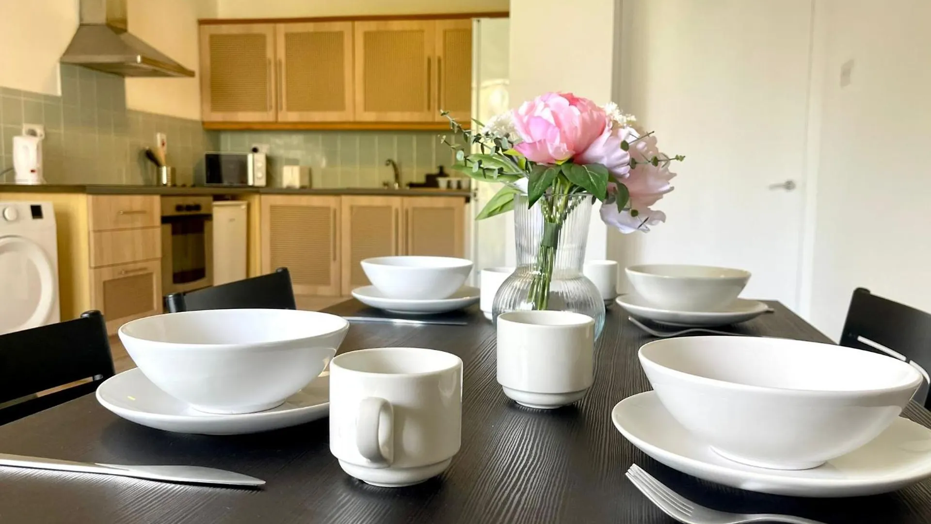 Comfortable 2-Bedroom Apartment Near Airport Dublin