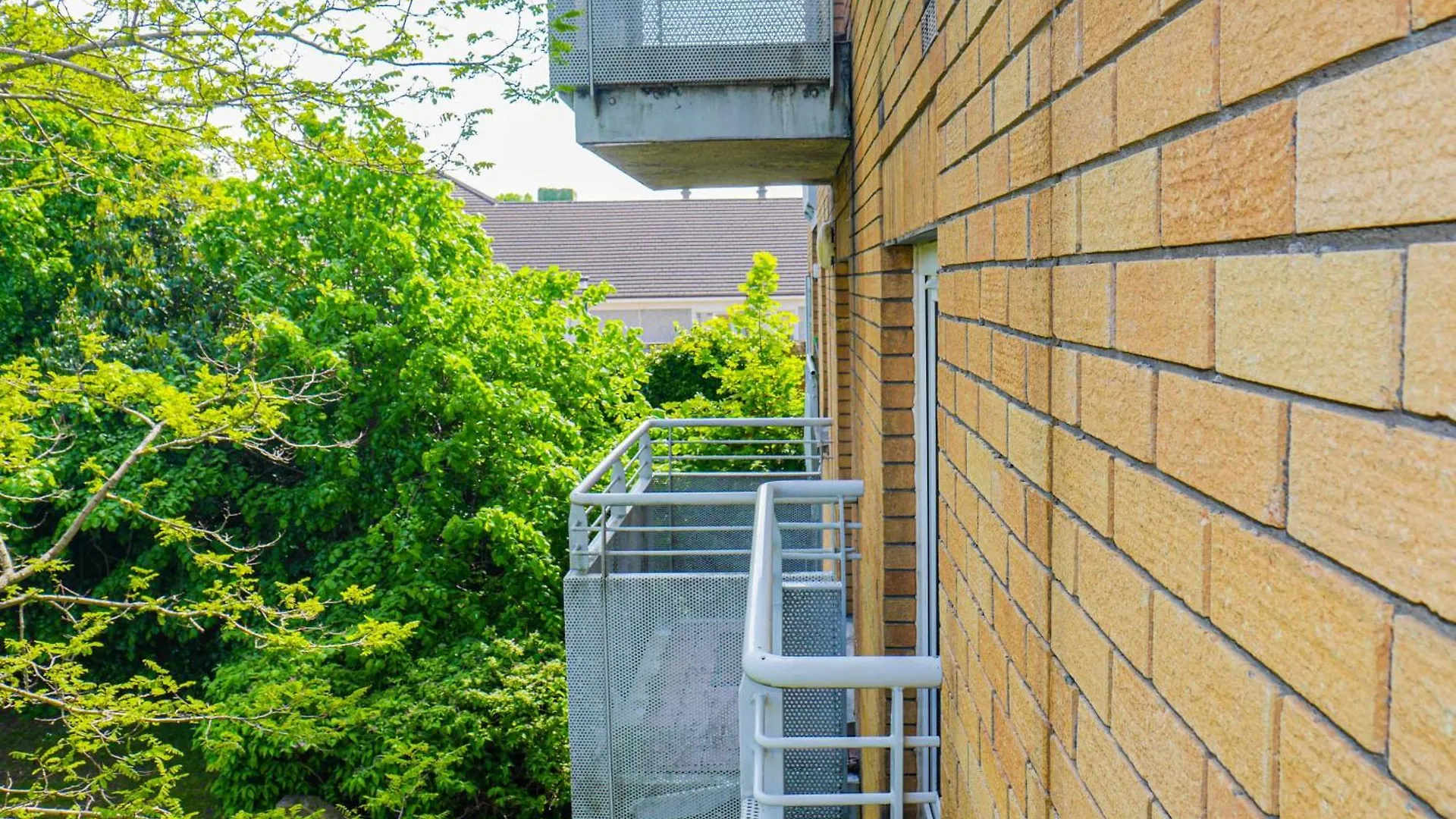 Comfortable 2-Bedroom Apartment Near Airport Dublin 0*,  Irsko