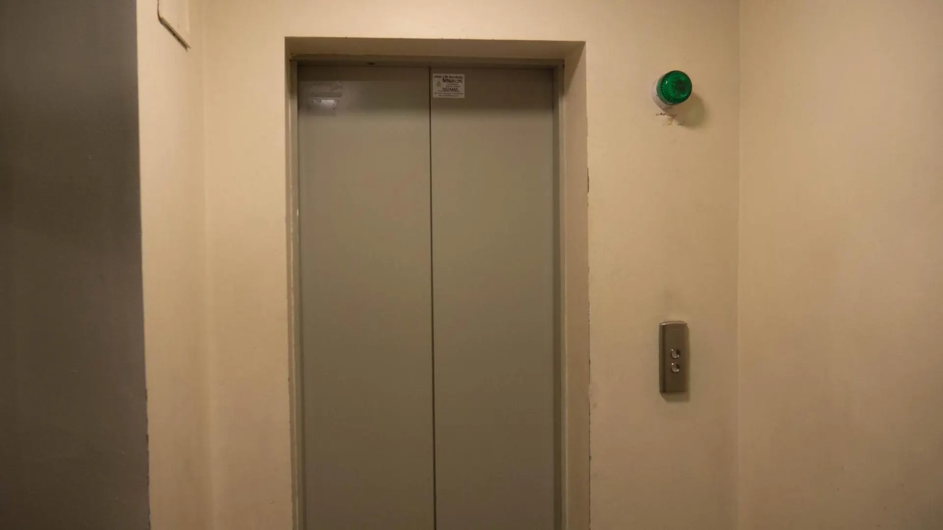 Comfortable 2-Bedroom Apartment Near Airport Dublin